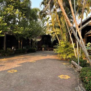 ปาริฉัตร โฮมสเตย์ parichat homestay - Saraphi - 3