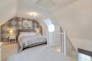 Detached family house with private garden. - 3