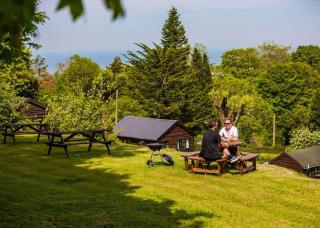 Grattons Cedar Lodges - Berrynarbor - 0