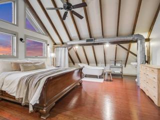 Red Sky Ranch House on 32 Acres with 270° Views! - Wimberley - 5