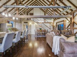 Red Sky Ranch House on 32 Acres with 270° Views! - Wimberley - 4