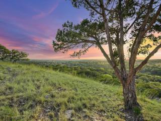 Red Sky Ranch House on 32 Acres with 270° Views! - Wimberley - 7