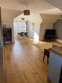 Stylish Georgian Apartment In An Ideal Location - 9