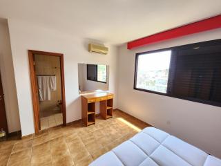 Cobertura 5 quartos sendo 4 suites , piscina churrasqueira , Pitangueiras , 4 vagas - Guarujá - 4