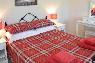 Large Family House - sleeps 10. Central Location. 15 mins from coast. - 6