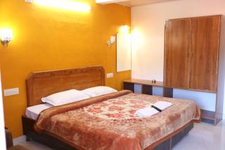 Hotel Sri Balaji - Ooty - 7