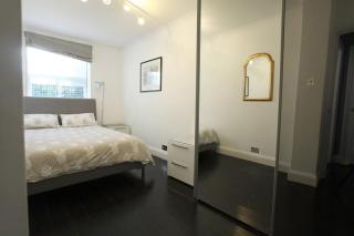 Walk to Notting Hill /Paddington 1 B/R with patio - Londra - 1