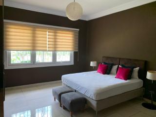 Impeccable 2-Bed House with Hot-Tub -Wi-Fi - Kwedonu - 2