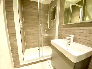Stunning Apartment - 1 Minute walk to Poole Quay - Great Location - Free Parking - Fast WiFi - Smart TV - Newly decorated - sleeps up to 2! Close to Poole & Bournemouth & Sandbanks - Poole - 1