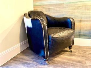 Stylish Apartment - 1 Minute walk to Poole Quay - Great Location - Free Parking - Fast WiFi - Smart TV - Newly decorated - sleeps up to 2! Close to Poole & Bournemouth & Sandbanks - 9