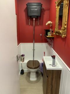 2 Bedroom Chelsea Apartment - London - 6