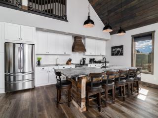 Cliff's Edge. New Build, Breathtaking Views, Luxury Stay Near Zion - Orderville - 1