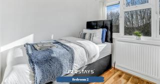 Bordesley - 3 Bedroom, Sleeps 7, Wi-Fi , Parking - JRR Stays - Birmingham - 3