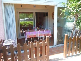 Appartement 2 pièces en rez-de-chaussée proche plage avec parking privé et terrain de pétanque - FR-1-387-109 - Marseillan - 3