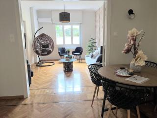 New Huge 5BDR/2bath Apt(+netflix)/1min toAcropolis - Athens - 3