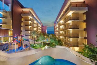 Golden Tulip Holland Resort Batu - Batu - 0