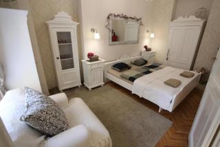 Vintage Apartment at Basilica - Budapest - 8