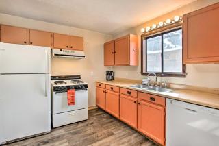 Cozy Red River Condo - Walk to Chair Lift! - Red River - 1