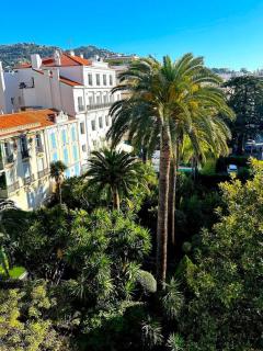 Viva Riviera Large 1 Bedroom with Sunny Terrace - 3