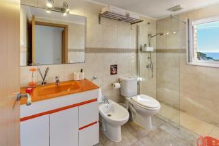 APARTAMENT PAU CASALS, 2 min walk from the sea & sea view - Lloret de Mar - 2