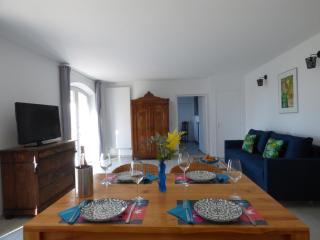 Apartment Cézanne with heated pool and private garden - Châteauneuf - 1