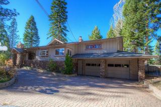 Cheyenne Chalet home - Round Hill - 0