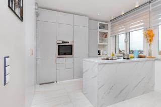 Beach Apartment with Balcony near the Beach in Sopot by Noclegi Renters - Sopot - 7