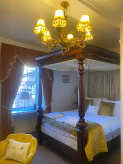 Parlors Hall Hotel - 2