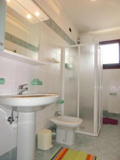 Two-roomed flat for 5 people on the ground floor with enclosed garden - Bibione - 4