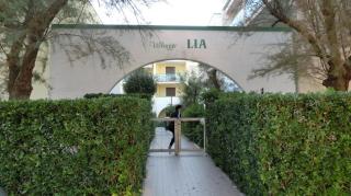 Beautiful four-roomed flat for 7 people with swimming pool - By Beahost Rentals - Bibione - 8
