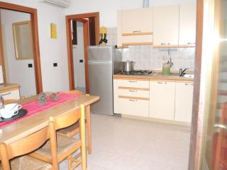Beautiful four-roomed flat for 7 people with swimming pool - By Beahost Rentals - Bibione - 5