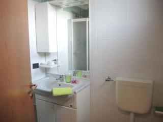 Apartment with garden in residence with pool - 2