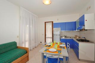 Amazing Villa with private garden in Bibione - Bibione - 9