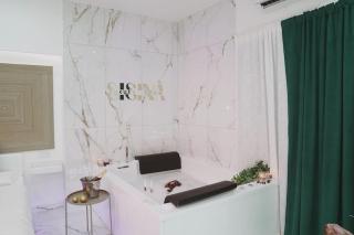 Sisina Luxury Room Jacuzzi & Piscina - Portici - 0
