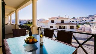 Central Albufeira 2-B Apt Sleeps 6 Pool Parking - - 6
