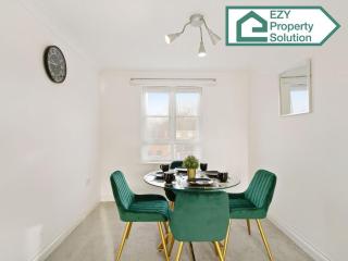 Stylish 2 bed Apt - Free Parking - 5