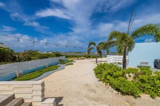 Fantastic 3-Bdr Villa With Gorgeous Pool View - Palm-Eagle Beach - 4
