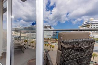 Experience The Groovy Harbour House Lifestyle - Oranjestad - 2