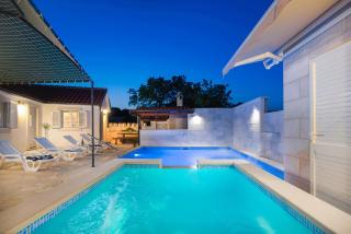 Family friendly house with a swimming pool Skrip, Brac - 17345 - 3