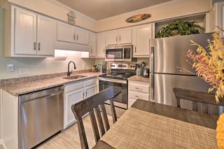 Myrtle Beach Condo with On-Site Pool and Beach Access - Myrtle Beach - 1