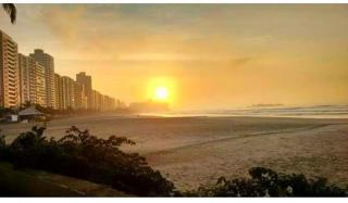 Pitangueiras Surf House - 1