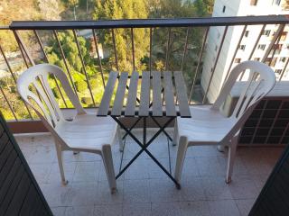 NEW CHEAP PRIVATE ROOM, KITCHEN , OVERWIEUW sea,TRAM on spot, 12 minutes from nice train station with tram , beach in 17 min tram , CHAMBRE PRIVÉE pas cher, cuisine équipée , tram sur place, APERÇU mer, 12 min de la gare de Nice avec le tram, 17 min plage - Nizza - 2