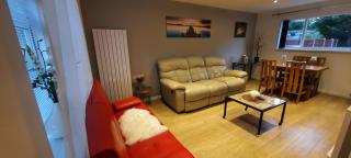 Stevenage Contractors x8 New 3 bedroom House Free Wifi, Parking, Towels all inclusive & Large Garden - 6