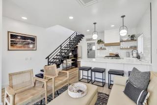 Newly Built Modern Home w Ocean View Rooftop Deck - 9