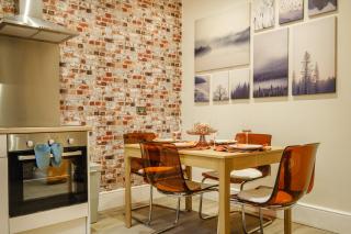 Flat 2, The Old Antiques Warehouse - FREE off-site Health Club access with Pool, Sauna, Steam Room & Gym - 4
