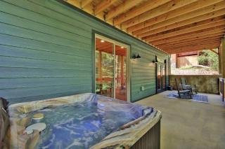 Oakley's Mountain Modern Lodge - Luxury Family Cabin in Arts and Craft District - Gatlinburg - 3