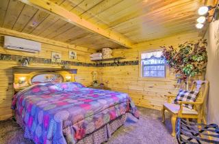 Florence Cabin with On-Site Creek! - Florence - 1
