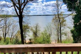 2 BR Newly Renovated Waterfront Home; 10 min from MGM & the Gaylord - 0