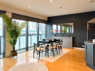 Lovely 2 Bed Duplex Apartment with Hydro Views - 5