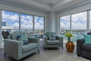 Magnificent 2 Bedroom Corner Condo With The View - 5